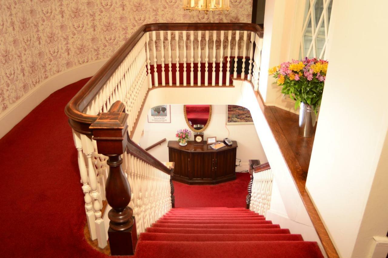 Windflower Inn Грейт-Баррингтон Экстерьер фото